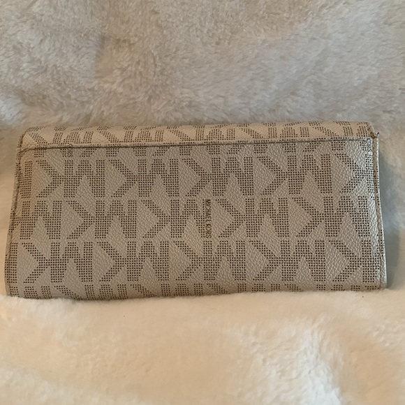 Wallet - Picture 4 of 5